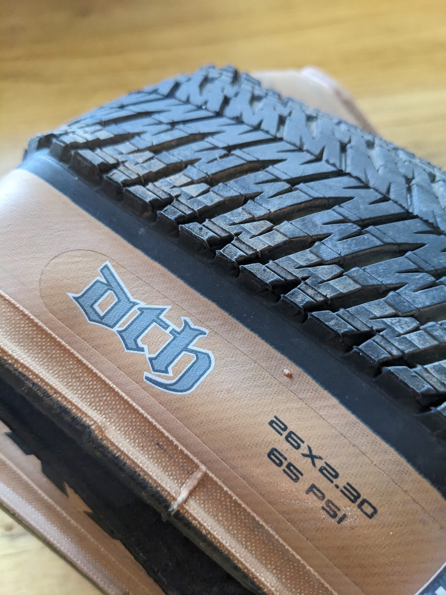 Maxxis DTH 26 x 2.3 Folding Tan Pair - BIKEPACKING.com