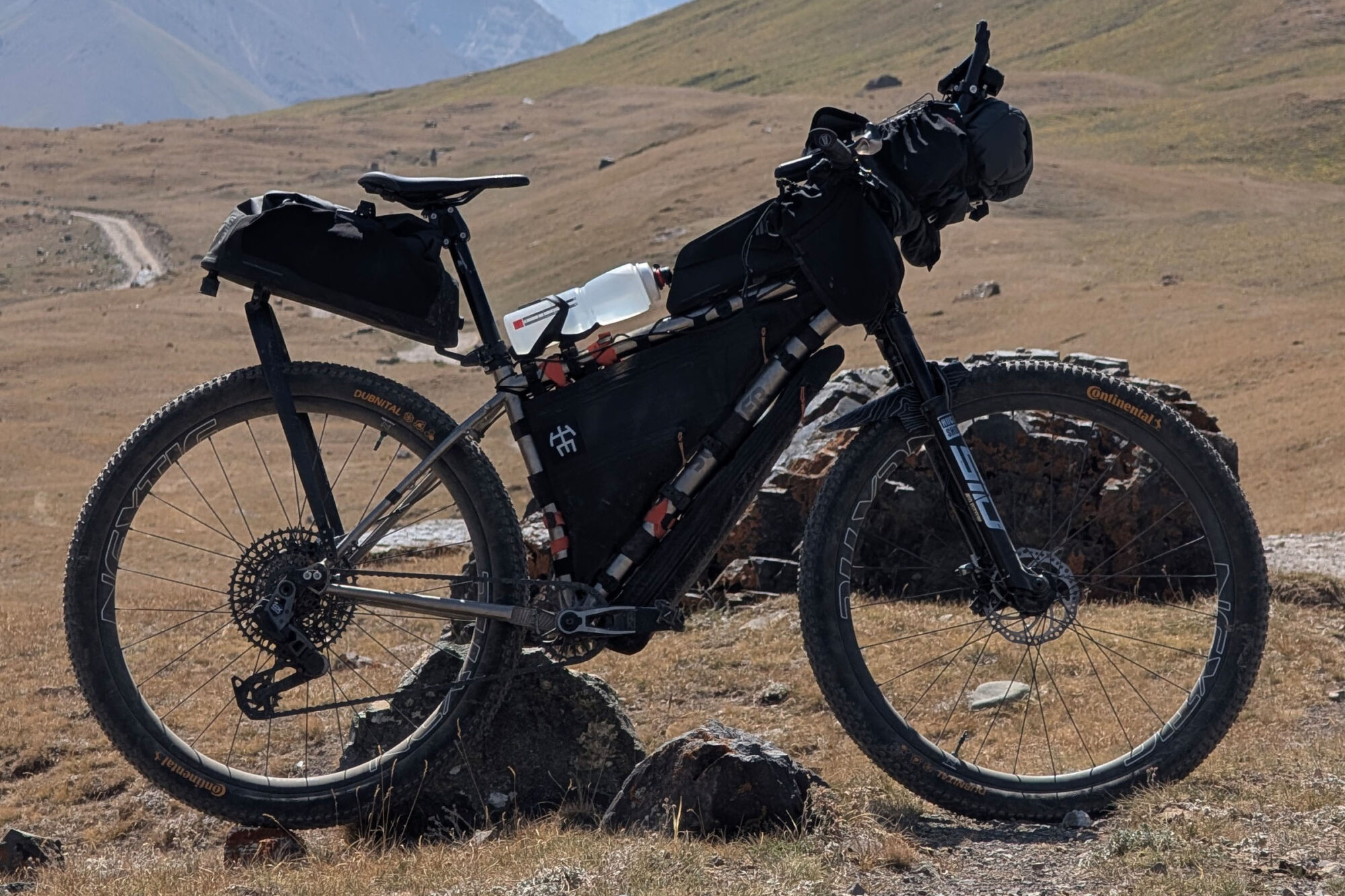 2025 silk road mountain race rigs