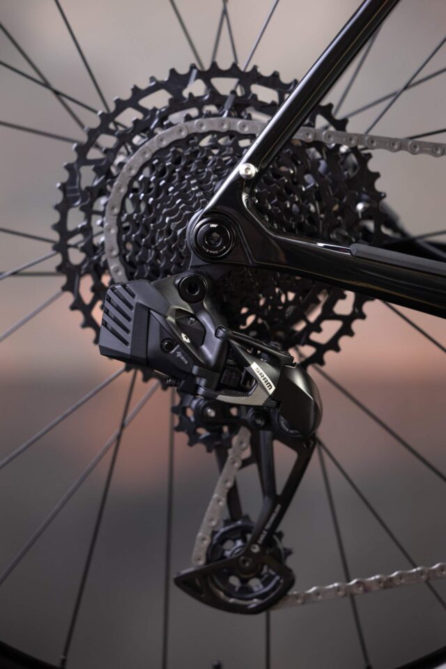 Bombtrack Hook EXT C APEX AXS