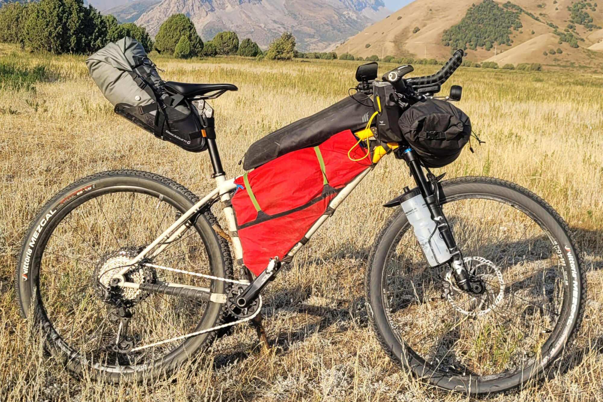2025 silk road mountain race rigs