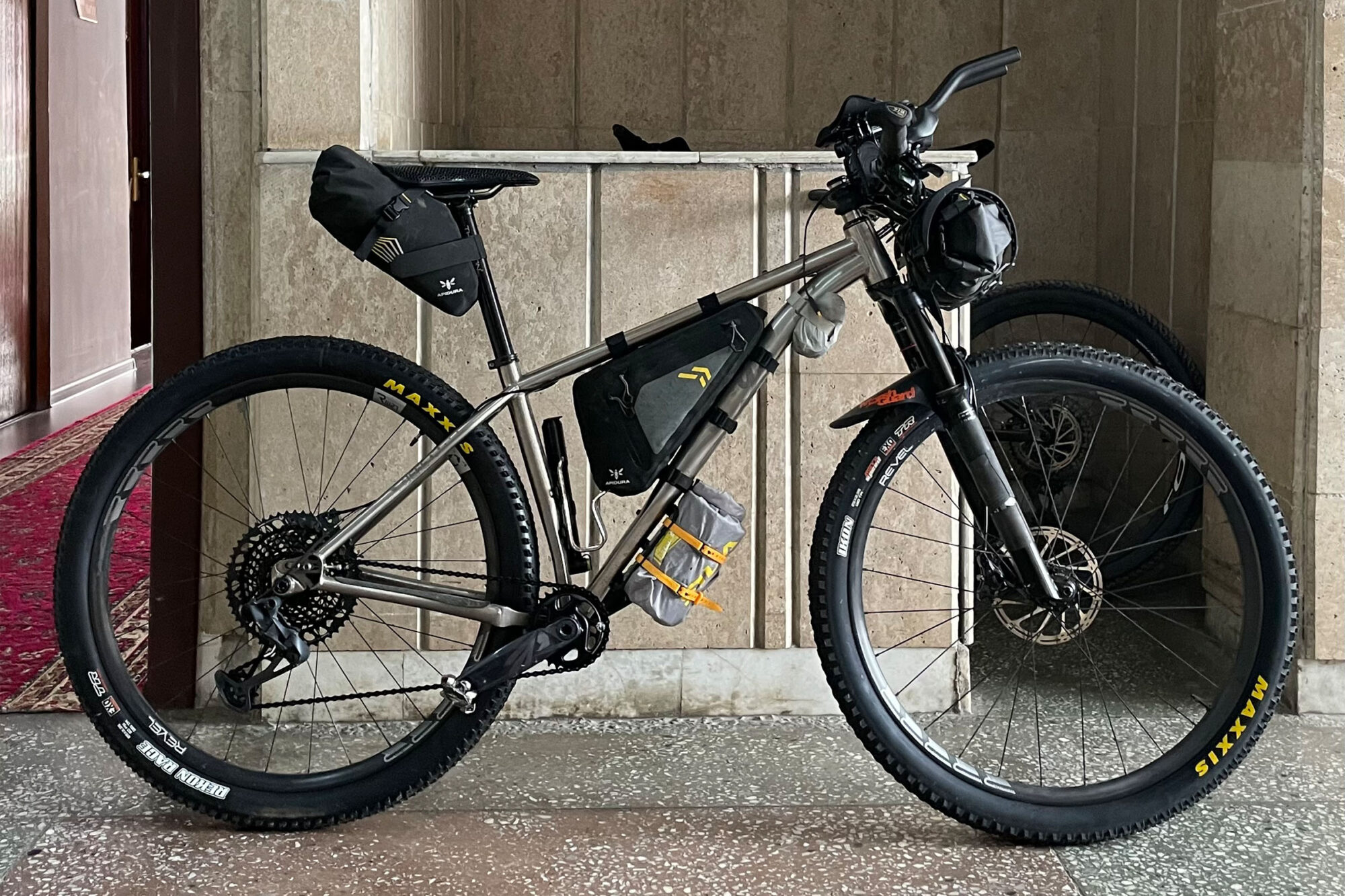 2025 silk road mountain race rigs
