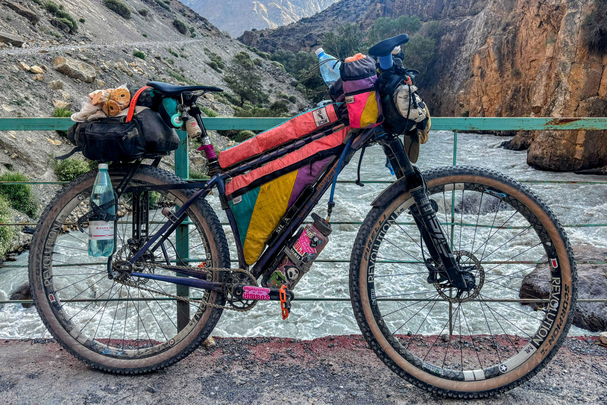 2025 silk road mountain race rigs