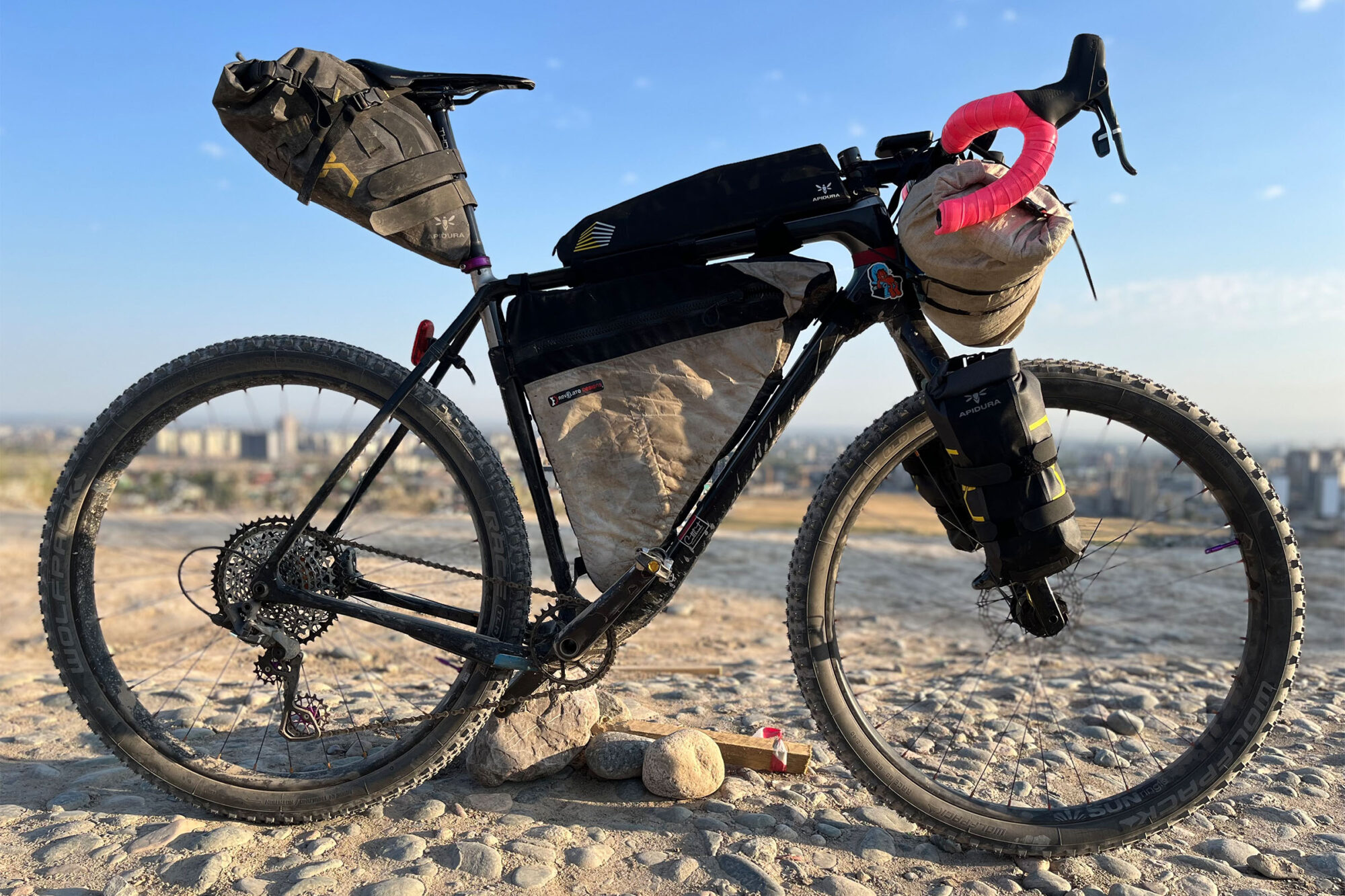 2025 silk road mountain race rigs