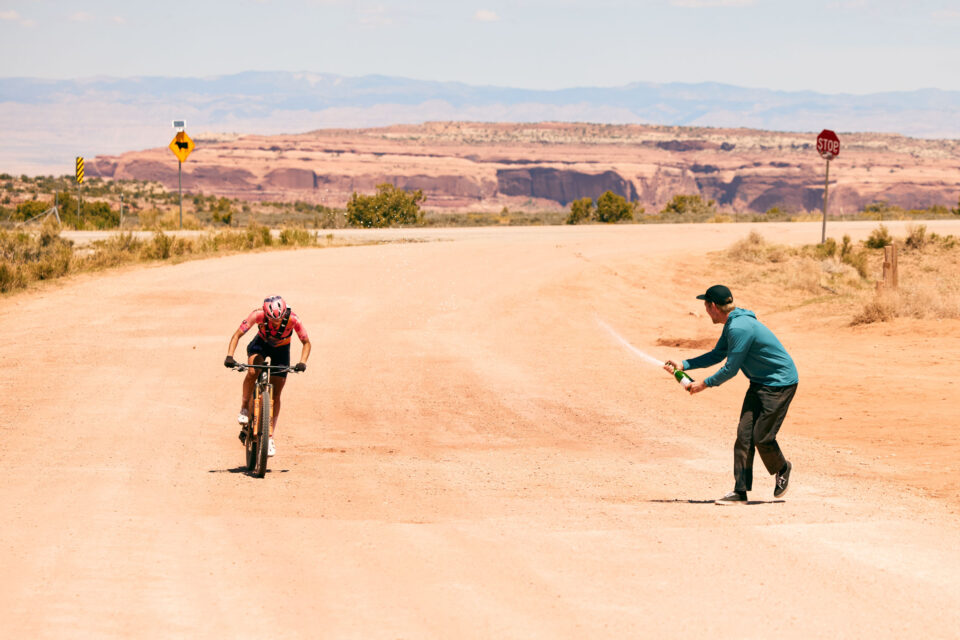 hannah otto white rim FKT