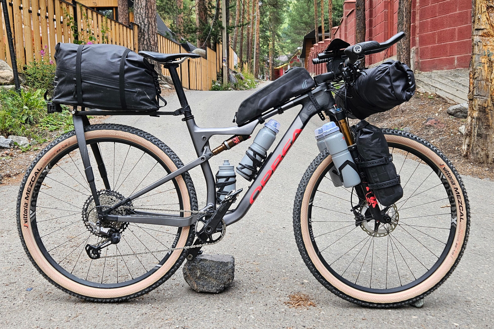 2025 silk road mountain race rigs