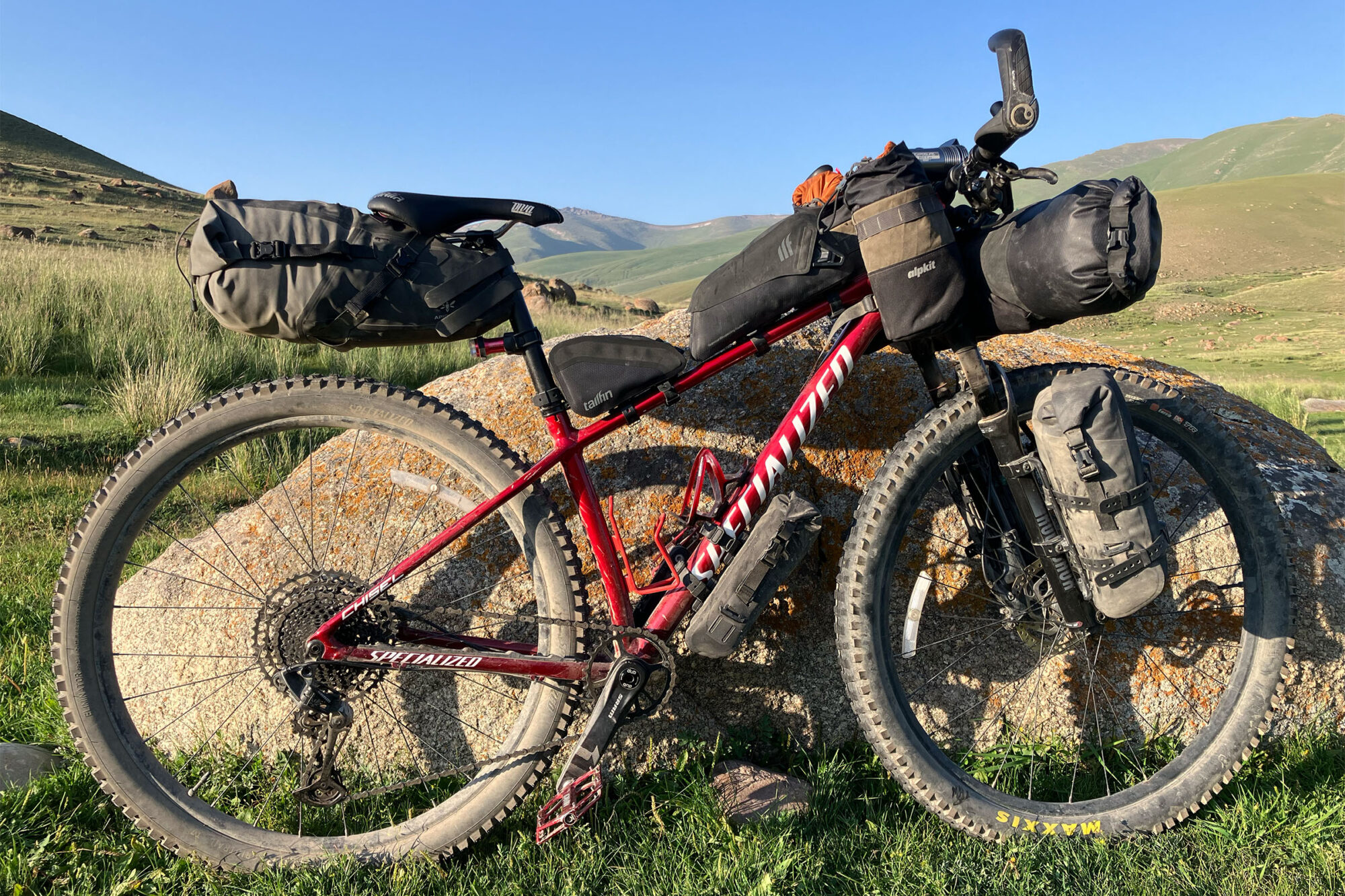 2025 silk road mountain race rigs