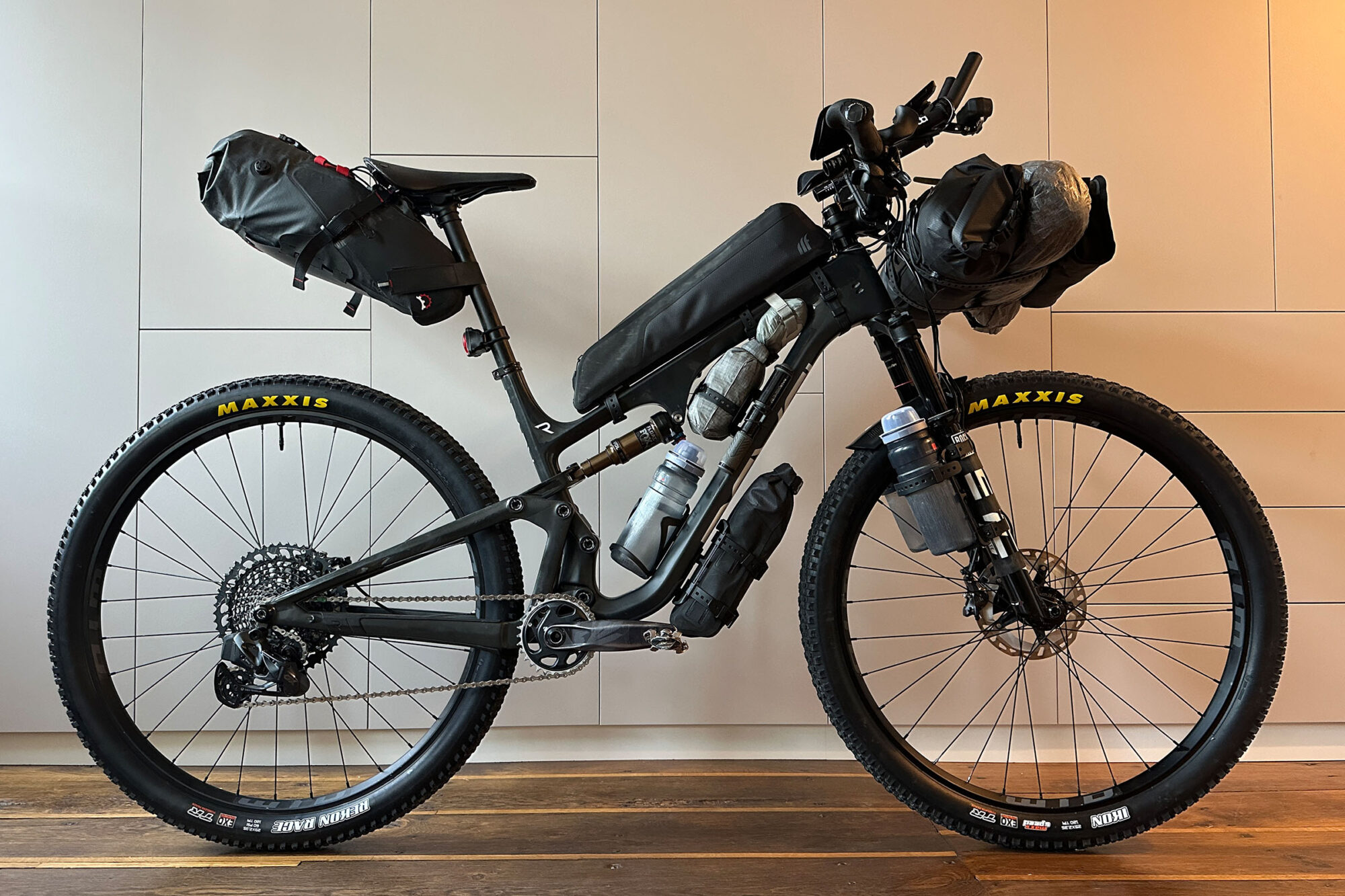 2025 silk road mountain race rigs