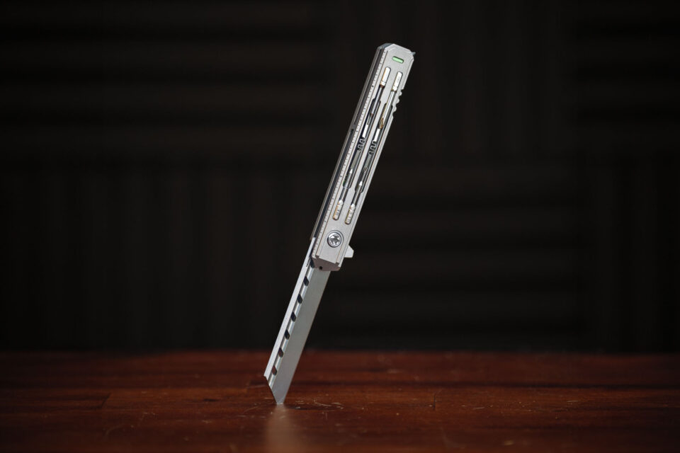The Smith Blade Raises Nearly $6 Million on Kickstarter