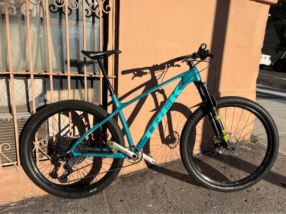 【MTB】TREK roscoe7 29er カスタム多数 Trek Roscoe 7 (29