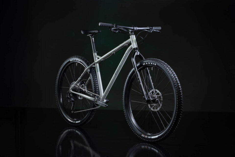 Bombtrack Beyond+ 29