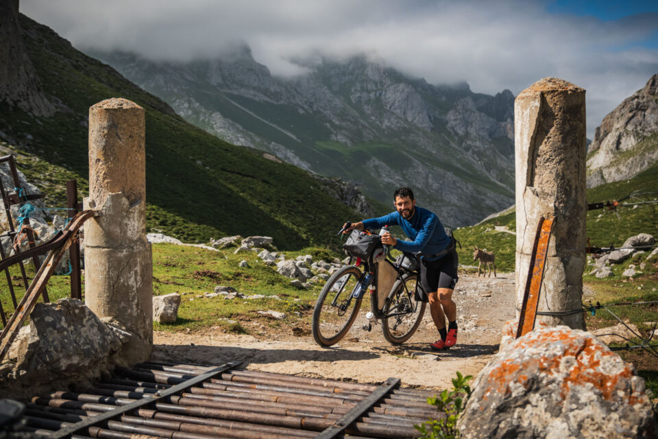 Trans Al-Andalus: Bikepacking Through Centuries (Film)