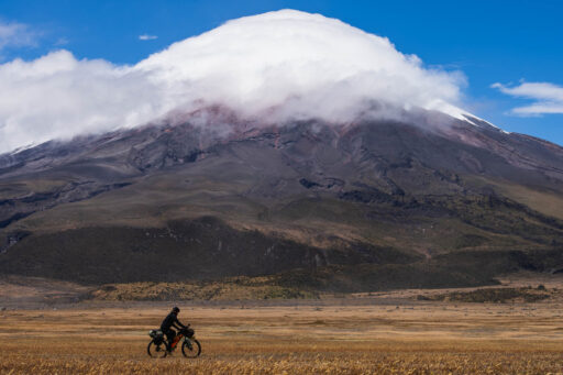Bikepacking Los Tres Volcanes