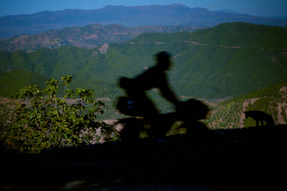 Wohlgesonnen: Riding 8,000 Kilometers to Morocco and Back (Video)