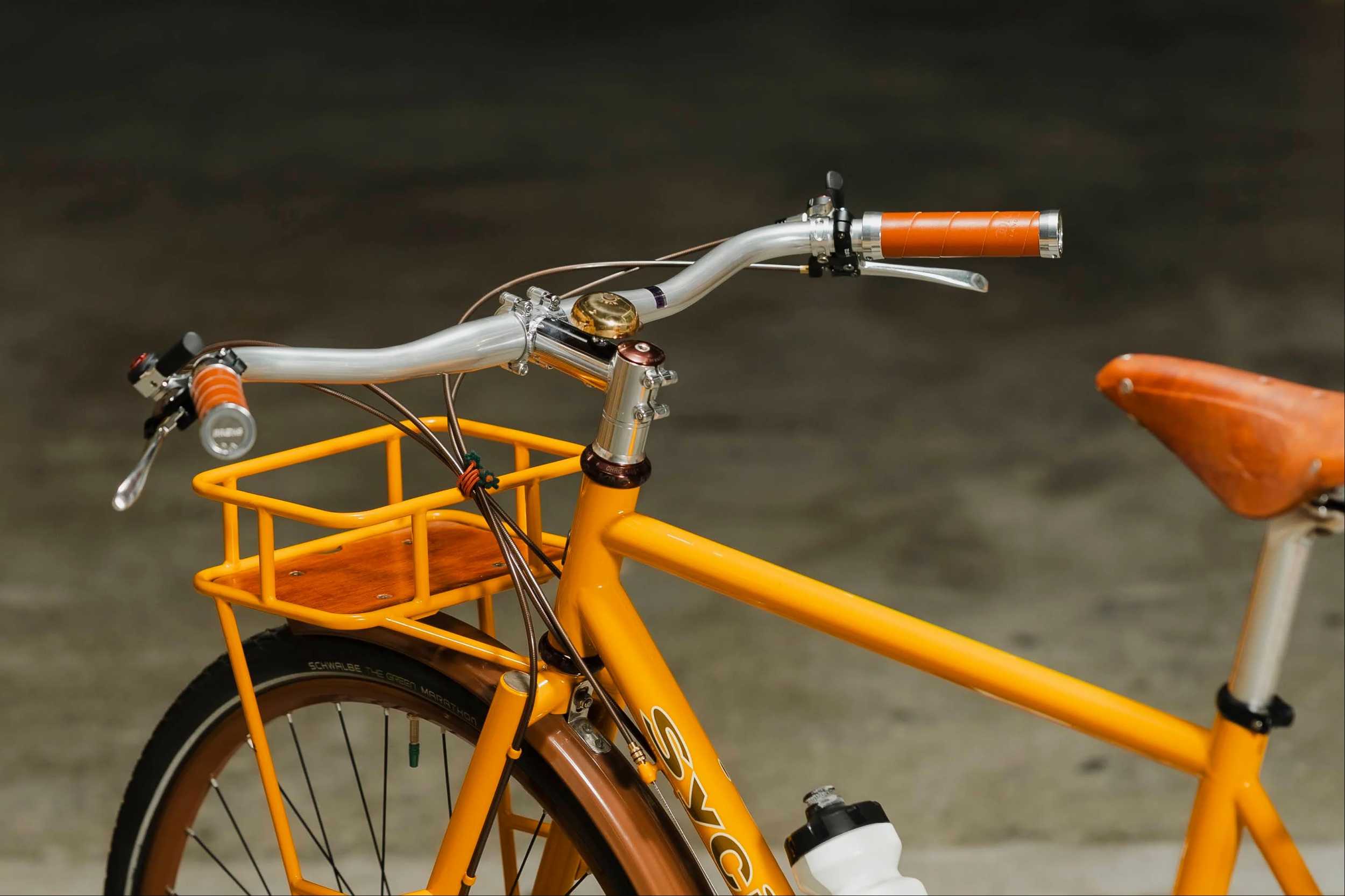 The SyCip x SimWorks JJJ Bar can be Flipped Upside Down