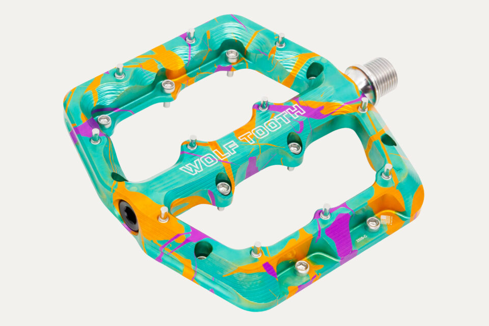wolf tooth tropical shirt waveform pedals