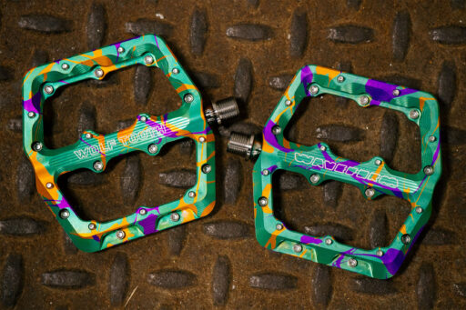 wolf tooth tropical shirt waveform pedals