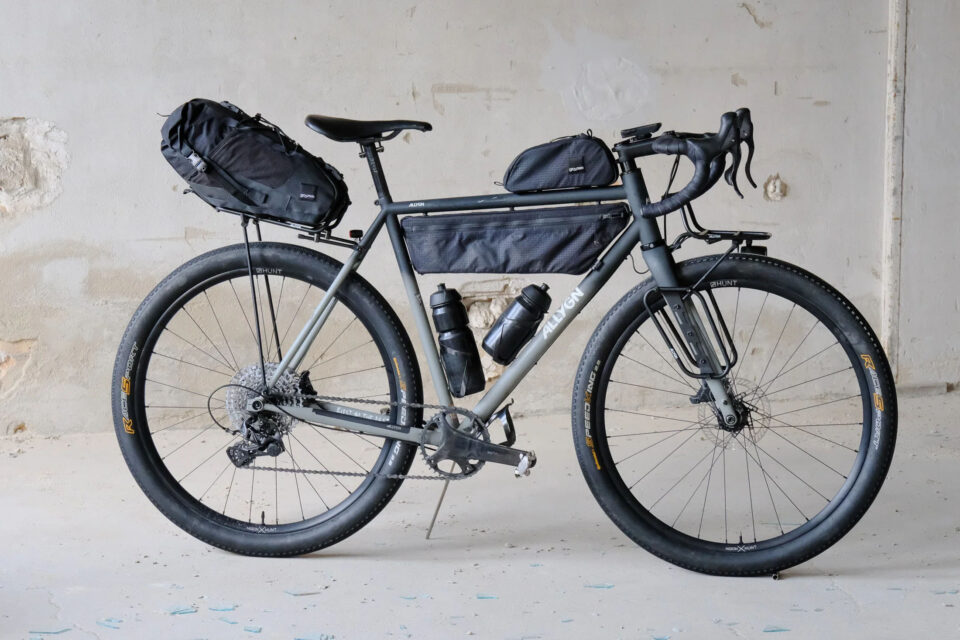 ALLYGN Diamond Back Rack