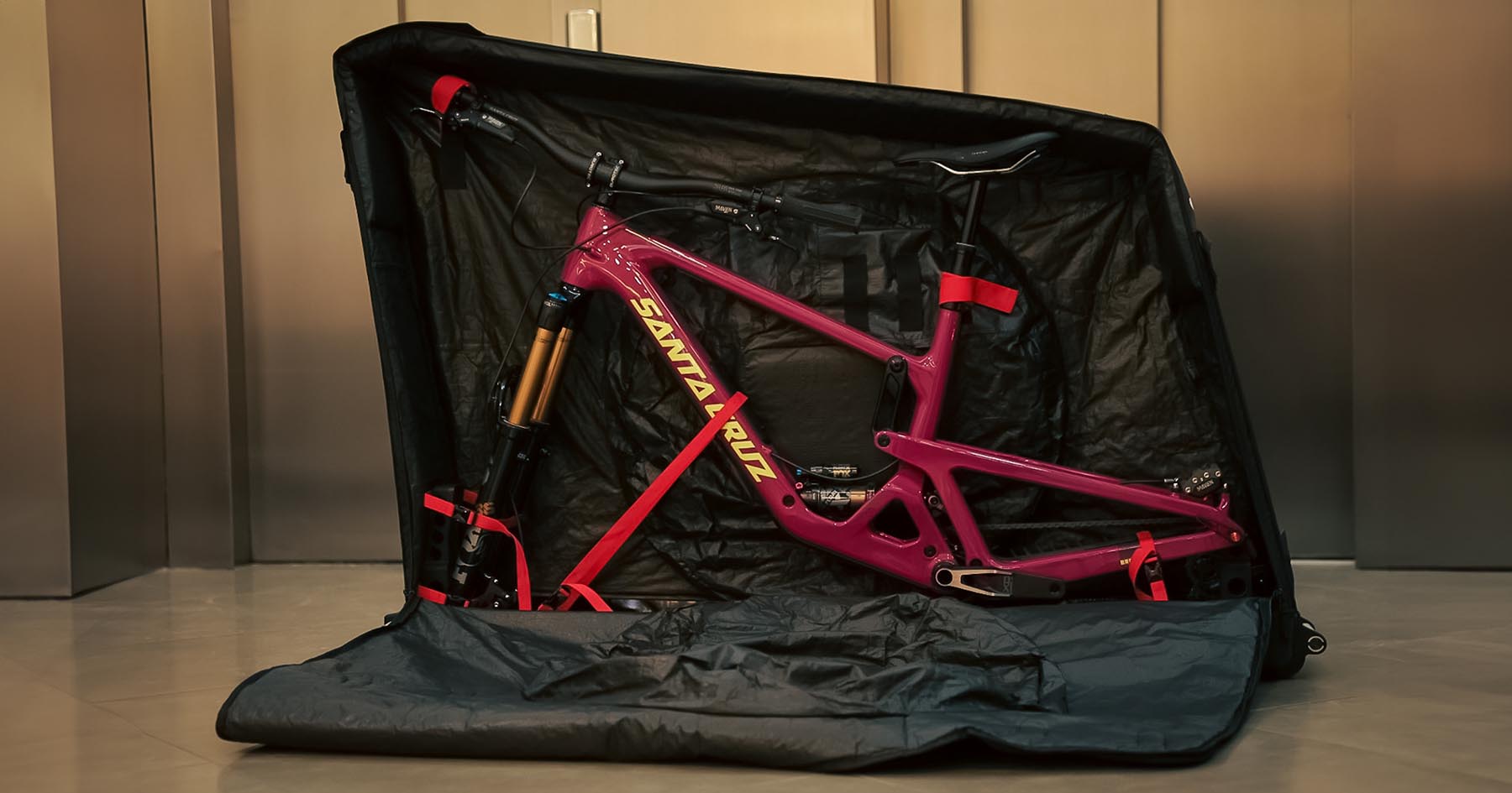 The EVOC Mountain Bike Bag Pro Aims to Simplify Travel