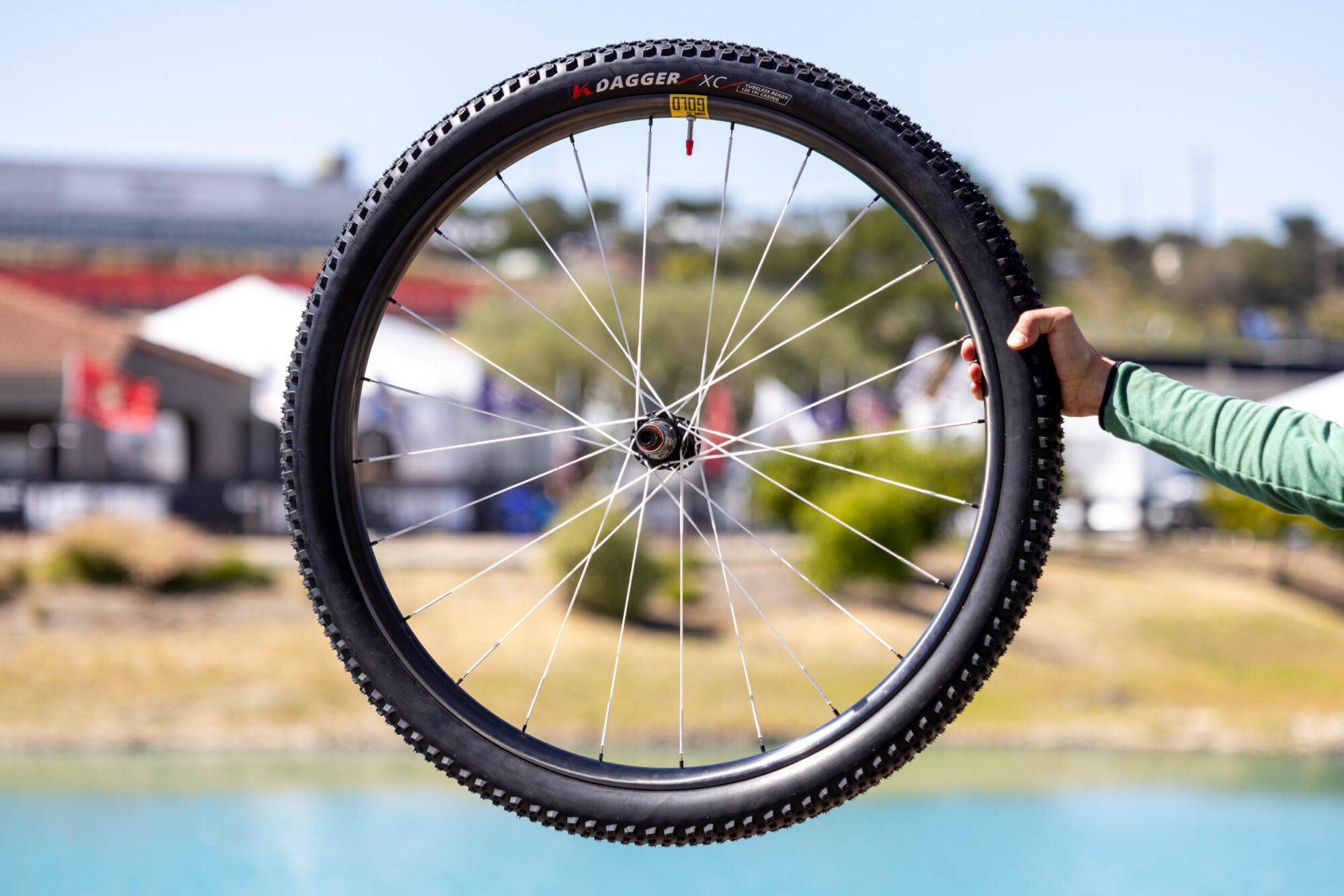 kenda dagger 32 inch