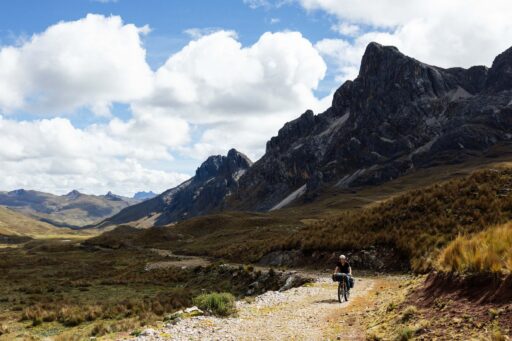 Conexion Oyon, Peru