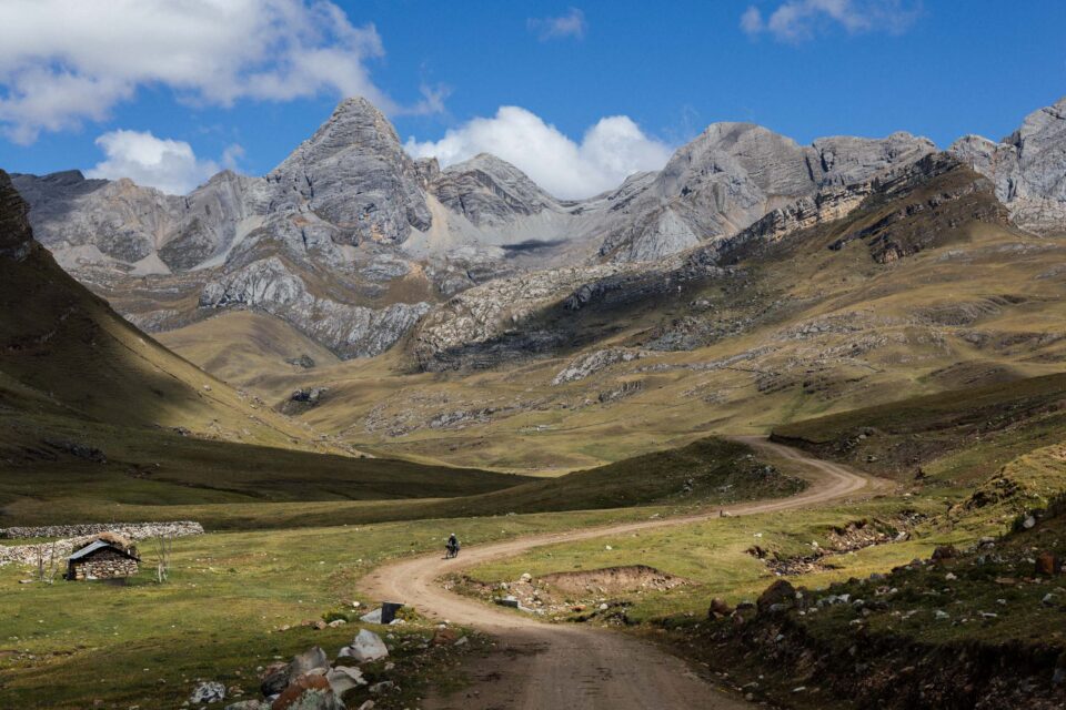 Conexion Oyon, Peru