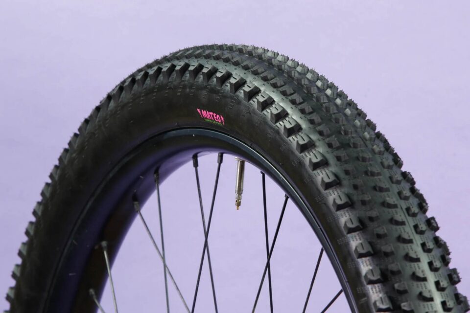 Crust Mateo Tire
