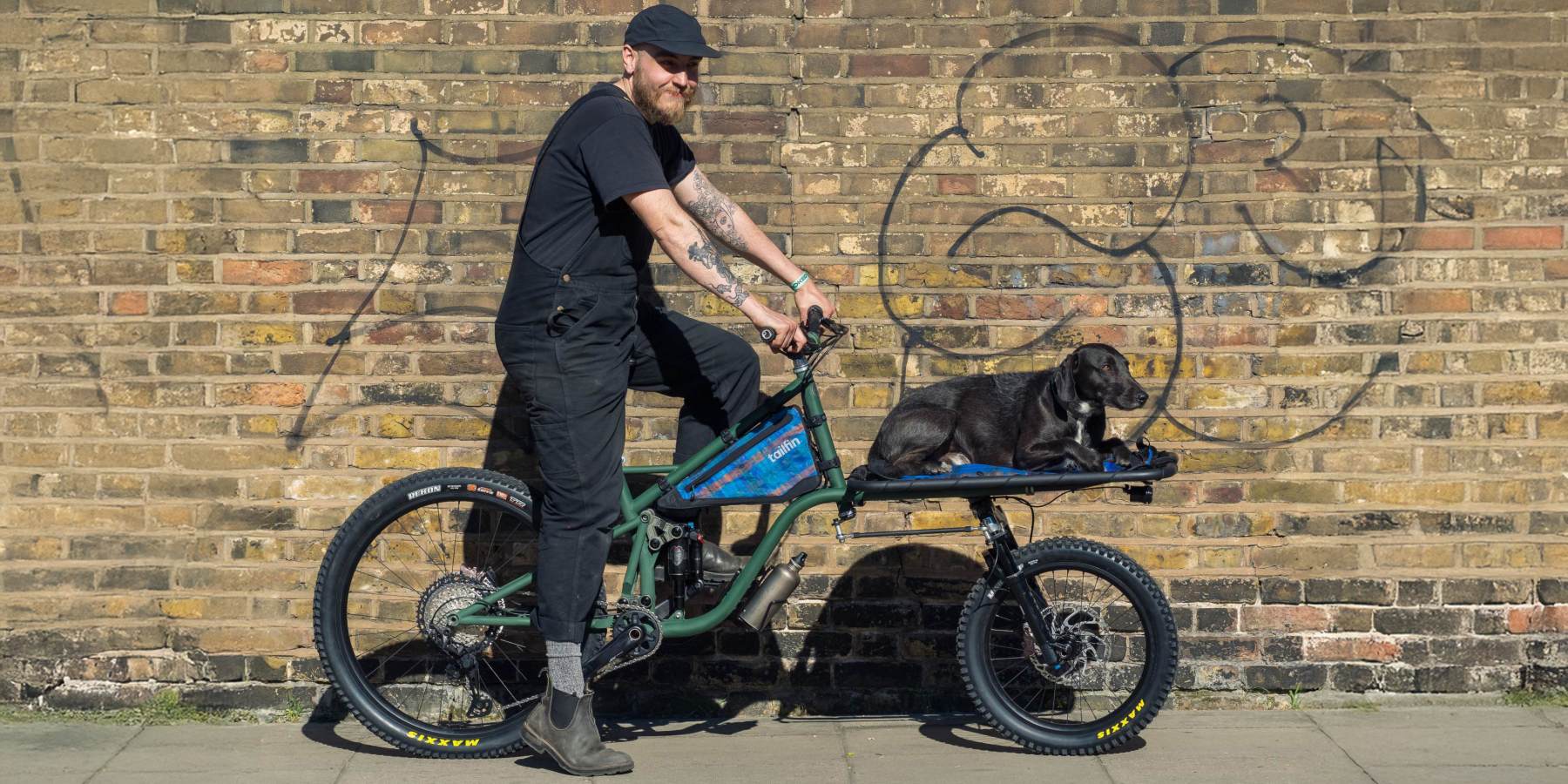 The Sentient GRIFFYN Is an All-Terrain Cargo Bike