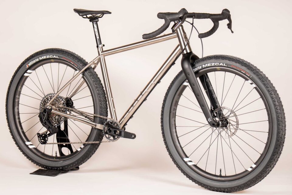 The Curve GMX+ V2 Has Sliding Dropouts, More Mounts, and Fits a 3” Tire