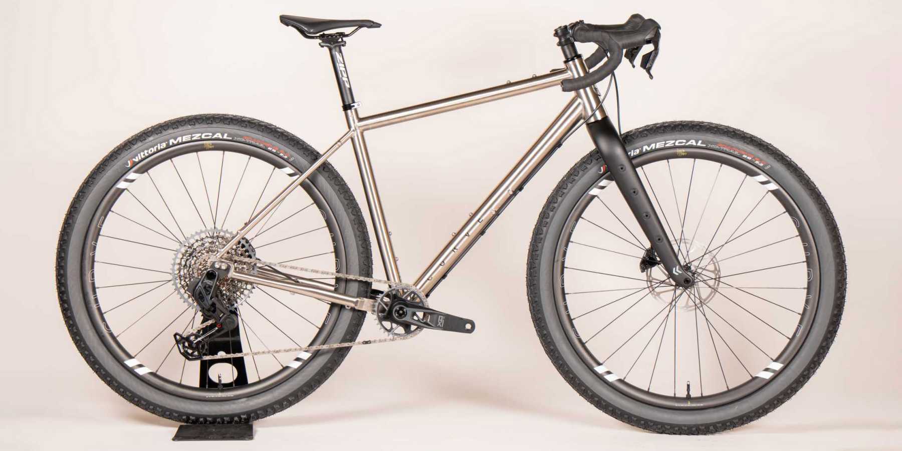 The Curve GMX+ V2 Has Sliding Dropouts, More Mounts, and Fits a 3” Tire