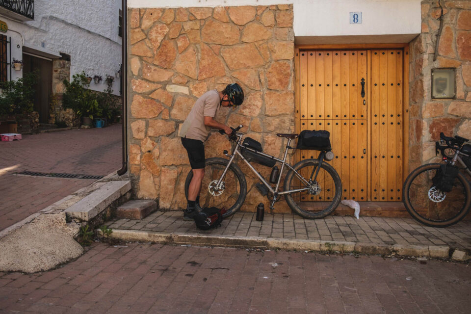 Nua Terra Pinion Review, Nua Roure Rohloff Review