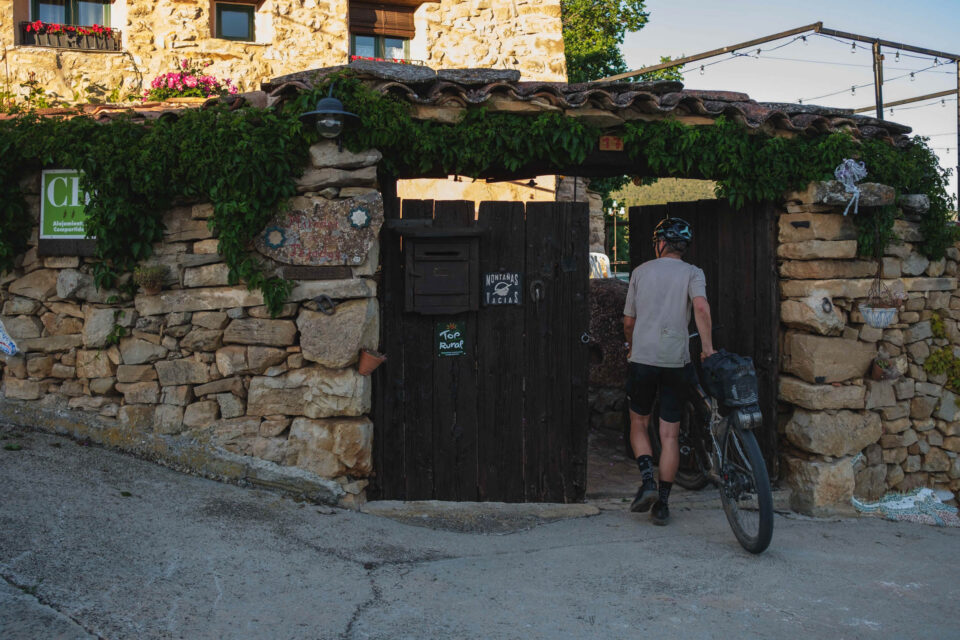 Nua Terra Pinion Review, Nua Roure Rohloff Review