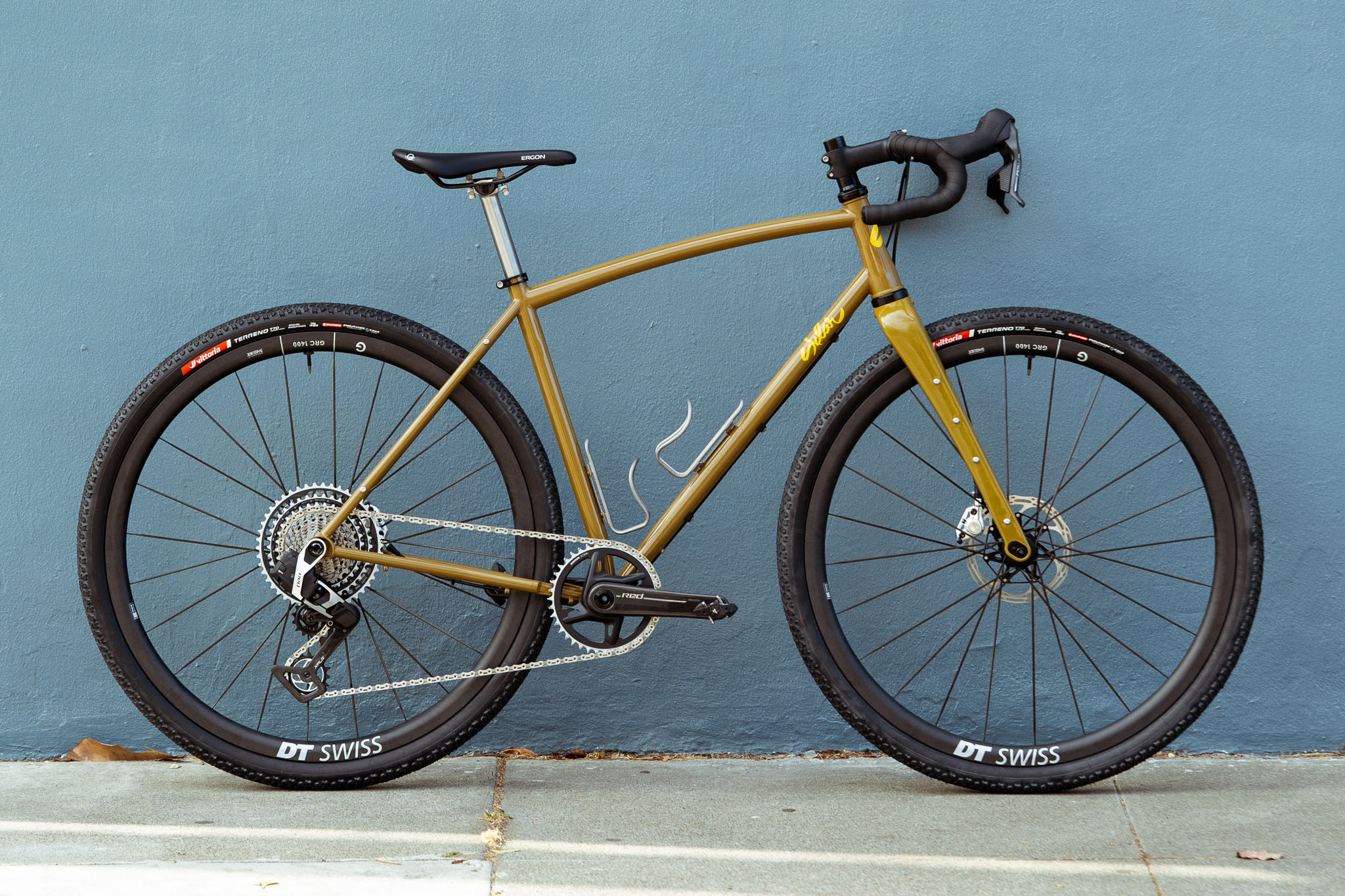 The Sklar SuperSomething Now Comes with a Carbon Fork