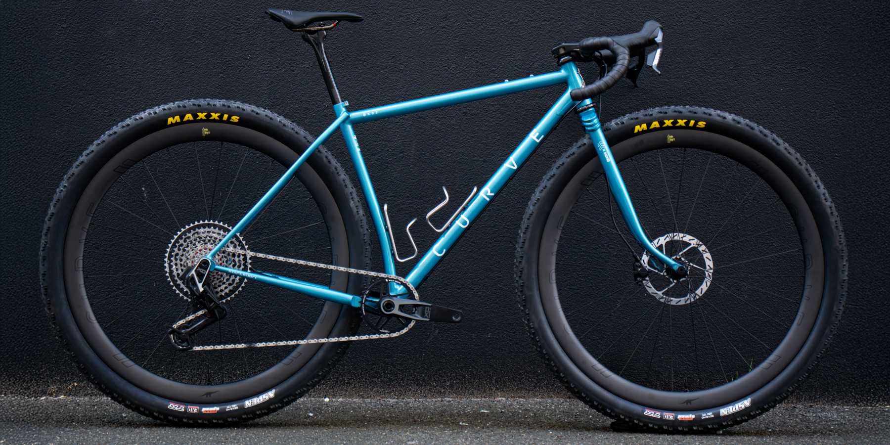 The Curve Big Kev 32 Has a Custom Steel Fork
